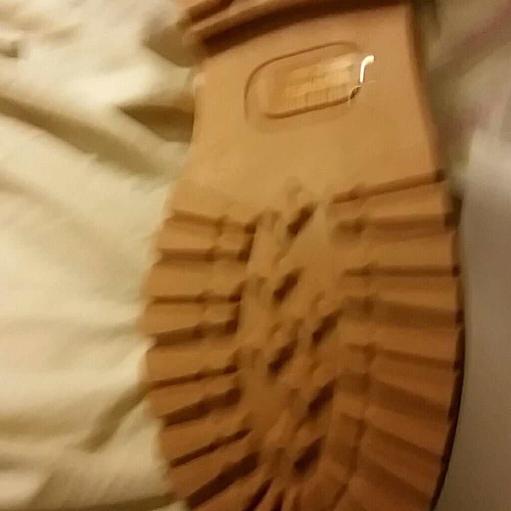 Boots - Picture 5 of 5
